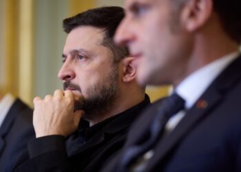 Зеленський в Парижі озвучив ключові умови миру (ВІДЕО)