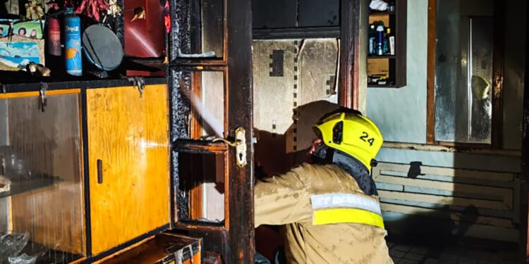 На Миколаївщині горіли житло і авто, загинув чоловік