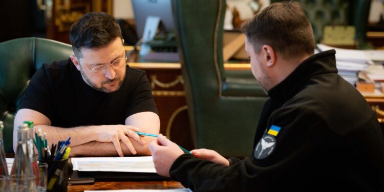 Зеленський запропонував Буданову очолити Офіс президента. Готує наступника?