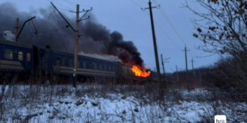Перед атакою шахеда поїзд раптом зупинився – свідки вважають напад спланованим і організованим (ВІДЕО)