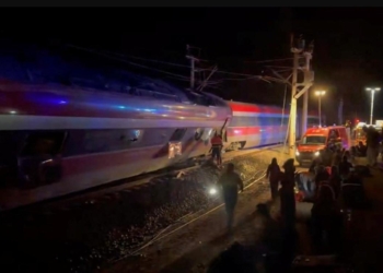 Іспанії пасажирський швидкісний потяг зійшов з рейок і врізався в інший  – на зараз 21 загиблий (ФОТО, ВІДЕО)