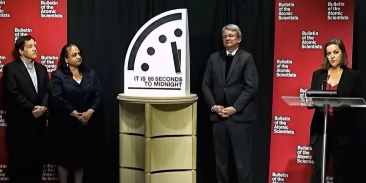 До катастрофи на Годиннику Судного дня залишилося 85 секунд (ВІДЕО)