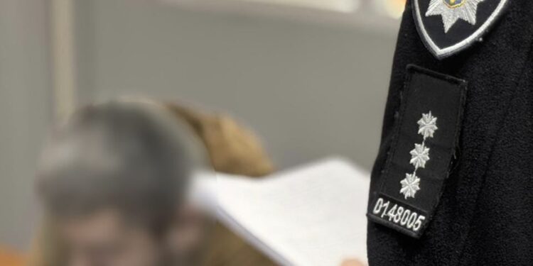 У Південноукраїнську на Миколаївщині п’яний вітчим побив 4-річного пасинка – поліцейські повідомили йому про підозру