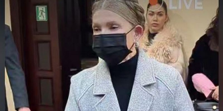 Тимошенко не знає, хто вносить за нею заставу, і знову звинувачує владу. Що каже  Зеленський