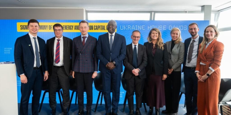 Horizon Capital та Notus Energy підписали в Давосі угоду з будівництва вітропарку в Одеській області