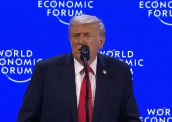 “Ми стільки років платили за НАТО, платили за всіх, а тепер я прошу тільки Гренландію”, – Трамп у Давосі (ВІДЕО)