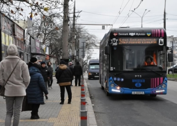 У Миколаєві через жорсткі графіки відключень електрики не ходять трамваї, із тролейбусів – тільки на автономному ходу