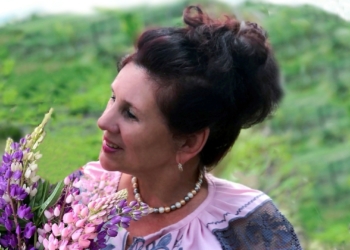 Миколаївська поетеса стала лавреаткою премії «За подвижництво у державотворенні» імені Якова Гальчевського