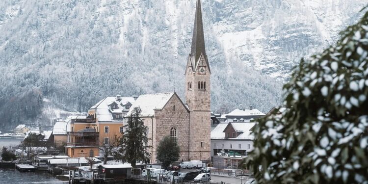 Туристи хочуть від цих маленьких європейських сіл лише одного — і місцеві жителі вже втомилися від цього