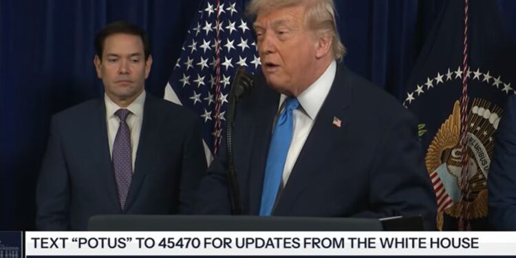 США куруватимуть Венесуелою до передачі влади, вкладуть мільярди, – Трамп (ВІДЕО)