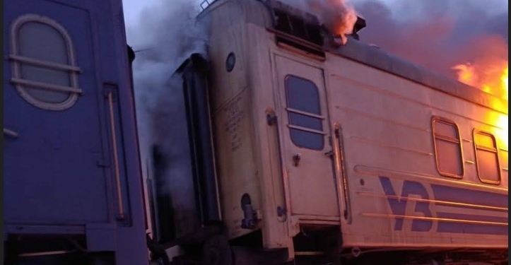 РФ атакувала пасажирський поїзд “Барвінкове – Львів – Чоп”
