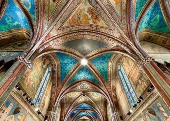 ШІ допомагає реконструювати шедевр базиліки Чімабуе, зруйнований землетрусами