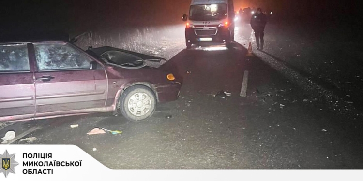 У ДТП на Миколаївщині загинув водій ВАЗу та травмувалися пасажири, серед яких малолітня дитина (ФОТО)