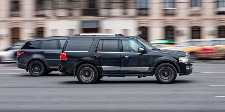 Латвія передасть Україні автівки, конфісковані у нетверезих водіїв, серед яких є автомобіль класу люкс