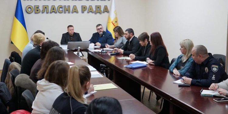 При Миколаївській обласній раді розпочала роботу Рада з питань захисту прав та інтересів дітей і молоді