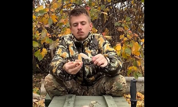 Український військовий дегустував польський сухпай. Що його здивувало (ВІДЕО)