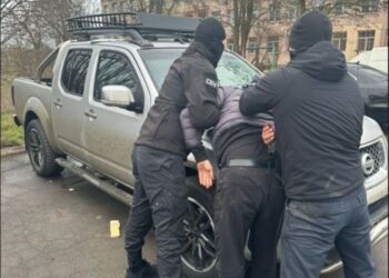 В Одесі викрито незаконний продаж авто, ввезених як гуманітарна допомога (ФОТО)