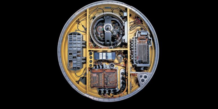 “Володька, не позор мене”. Краще б Путін не показував свій “Орешник” з радіолампами (ФОТО)