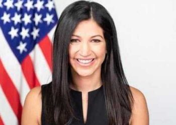 Художня творчість або меседж? Дружина заступника керівника апарату Білого дому опублікувала карту Гренландії, зафарбовану в кольори прапору США