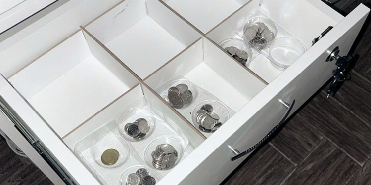 На Миколаївщині зловили злодія – обікрав аптеку, а потім заночував у чужій хаті (ФОТО)