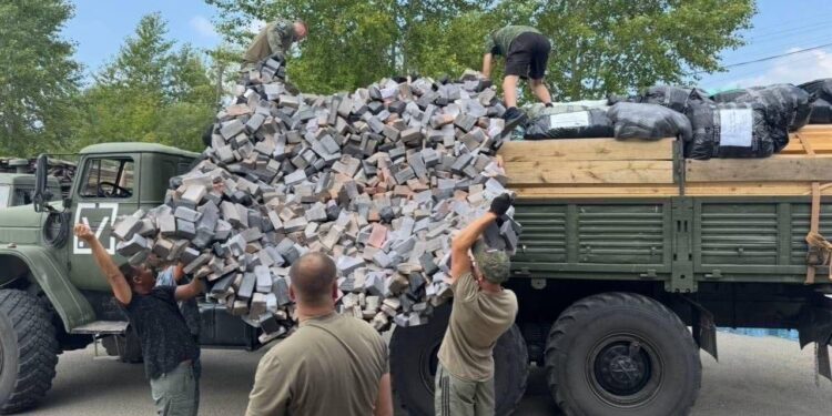 Росіяни почали використовувати “реалістичні” маскувальні сітки – з 3D ефектом. Нам теж таке треба (ФОТО)