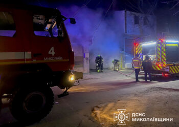 У Миколаєві горів підвал, у Снігурівці – літня кухня. Що ще гасили рятувальники (ФОТО)
