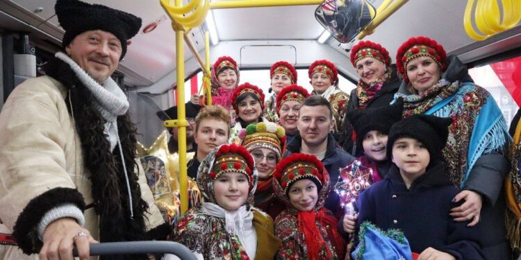 Попри складну ніч, у Миколаєві курсував «Святочний тролейбус» (ФОТО)