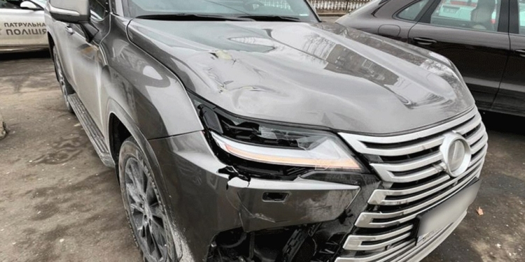 У Миколаєві на пішохідному переході Lexus збив пенсіонерку