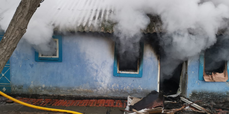 Внаслідок пожеж у Миколаївській області один літній чоловік загинув, ще один отримав опіки (ФОТО)