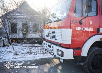 У Миколаєві загорівся приватний будинок, загинула жінка (ФОТО)