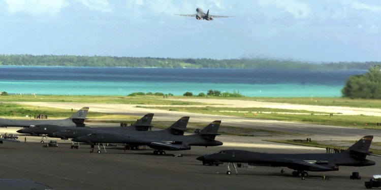 Тепер у Трампа претензії до Британії – через острів Дієго-Гарсія. Ось що йому не так