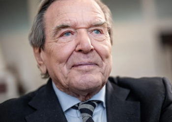 Путін знову випустив Шредера – закликає не демонізувати РФ та поновити співпрацю. Що йому відповіли в МЗС України