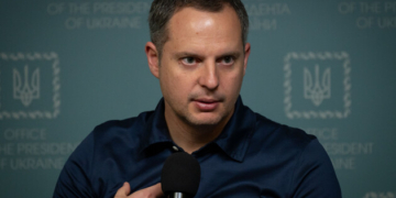 НАБУ оголосило підозру ексзаступнику Єрмака Шурмі у справі про «зелений тариф» – він там не один