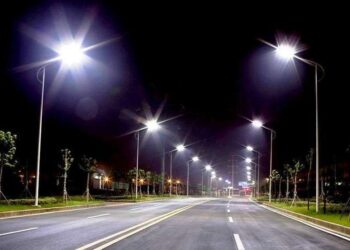 У Миколаєві коммунальник і 3 приватника провернули схему на закупівлі LED-світильників – на 7,3 млн.грн