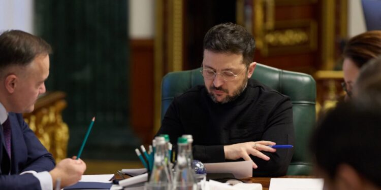 Зеленський запровадив в енергетиці України режим надзвичайної ситуації (ФОТО)