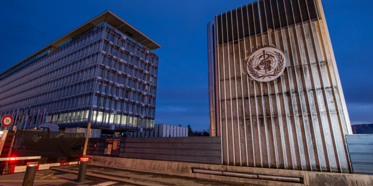 Борги віддають тільки боягузи? США вийшли з ВООЗ, “переступивши” через $260 млн боргу