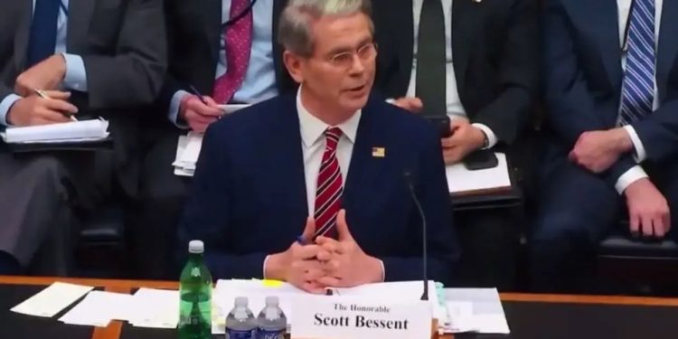 Санкції США проти росії залежать від переговорів щодо закінчення війни в Україні – Бессент