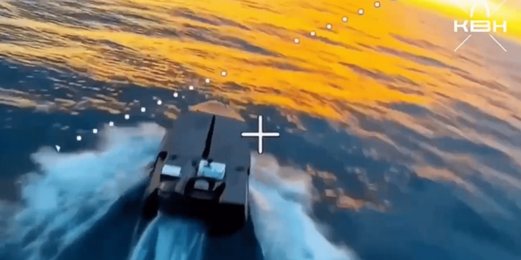 Реальна загроза для Одеси та Миколаєва – рашисти заявили про масове виробництво  плавучих дрононосців на оптоволокні (ФОТО, ВІДЕО)