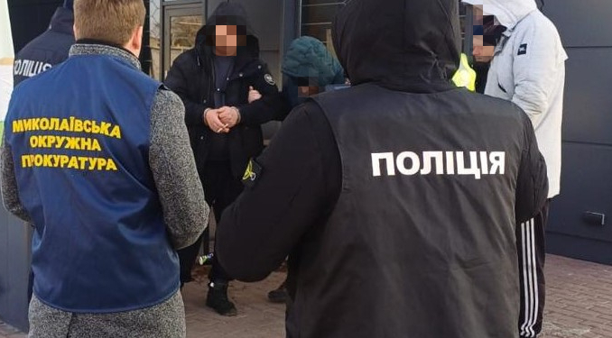 У Миколаєві затримали чоловіка, який за $8500 хабаря обіцяв посприяти «встановленню» обмеженої придатності до військової служби під час ВЛК (ФОТО)