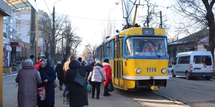 У Миколаєві трамваї на трьох маршрутах рухаються із затримками