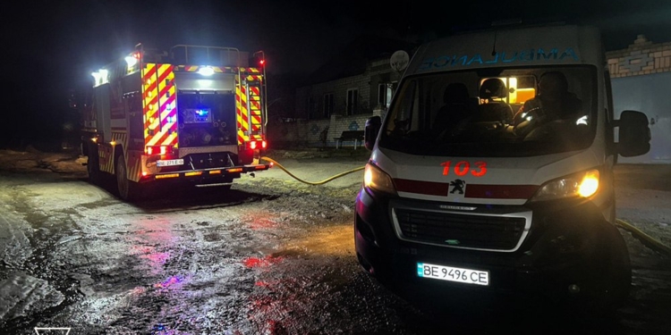 На Миколаївщини згорів будинок, а в ньому молодий чоловік