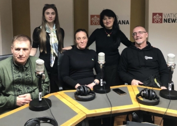 Родичі полонених і звільнені з полону зустрілися з Папою і розповіли ватиканським медіа про свій біль і досвід (ФОТО)