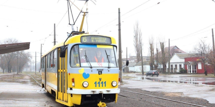 У Миколаєві їздить «трамвай закоханих» – ви ще встигнете на нього потрапити (ФОТО)