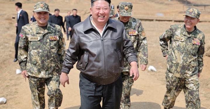 Кім Чен Ин відкрив новий житловий район для сімей загиблих в Україні на боці окупантів солдатів