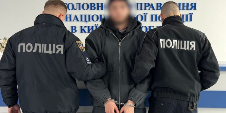 Футболіста, який побив військового ТЦК, затримала поліція. Вчора його вигнали з клубу