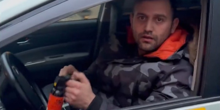 «Зй*буйте в Україну». У Варшаві таксист залив вагітну українку сльозогінним газом (ВІДЕО)