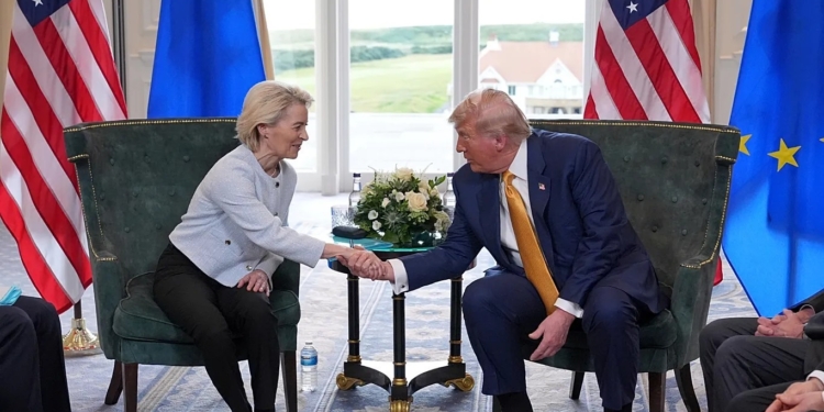 Єврокомісія домагається “ясності” від Білого дому після скасування Верховним судом США мит Трампа