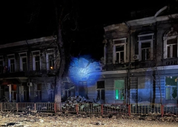 Внаслідок нічної атаки в Одесі зруйнований будинок в центрі і ще кілька