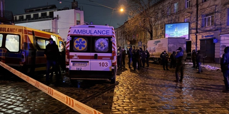 У Львові вночі внаслідок теракту загинула поліцейська, 15 поранених (ФОТО, ВІДЕО)