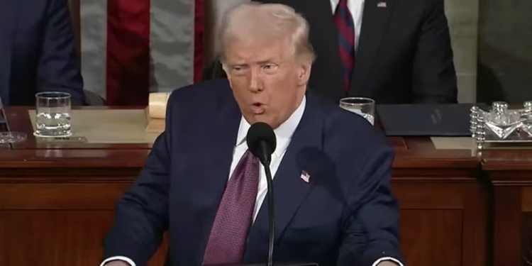 “Ми важко працюємо”, – Трамп загадав Україну під час виступу у Конгресі